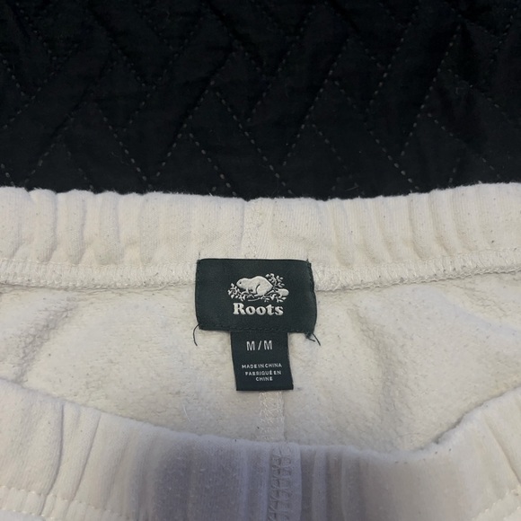 Roots Organic Cooper High-Wasted Sweatpants. Size medium in colour white. - Picture 2 of 3